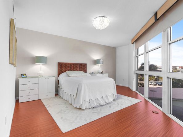 6001 N Ocean Dr 402, Hollywood FL 33019