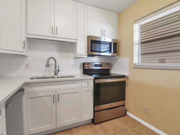 12016 Greenway Circle S 204, Royal Palm Beach FL 33411