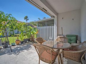 4266 SW 10th Place, Deerfield Beach FL 33442