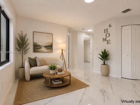 152 NW 18 Street, Homestead FL 33030