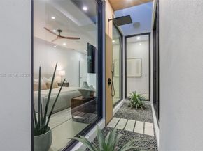 201 NE 27th Drive, Wilton Manors FL 33334