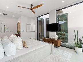201 NE 27th Drive, Wilton Manors FL 33334