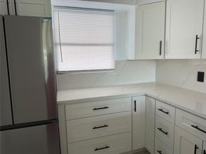 112 Royal Park Drive 4b, Oakland Park FL 33309