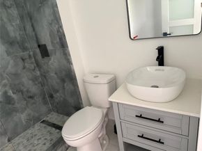 112 Royal Park Drive 4b, Oakland Park FL 33309