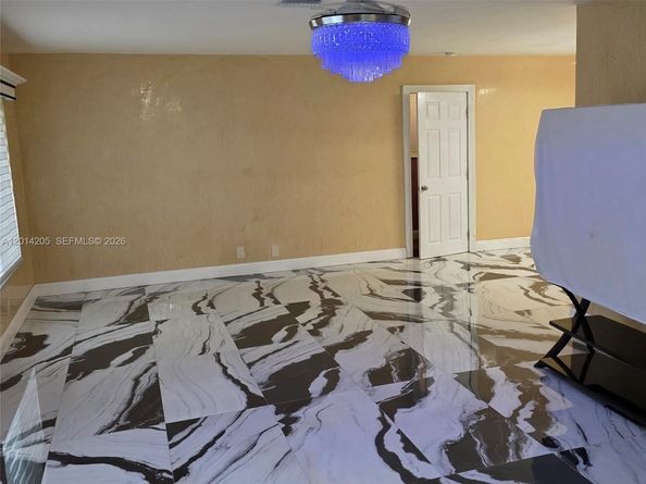 5240 SW 10th Court, Plantation FL 33317