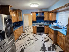 5240 SW 10th Court, Plantation FL 33317