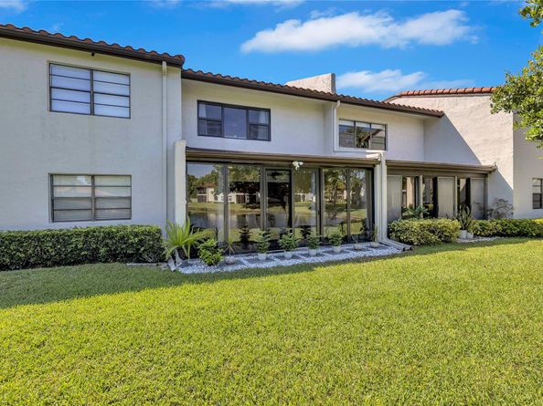 9232 Pecky Cypress Lane 2D, Boca Raton FL 33428