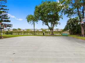 111 Lake Emerald Drive 106, Oakland Park FL 33309