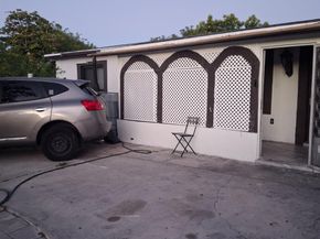 1944 NE 2nd Ave, Pompano Beach FL 33060