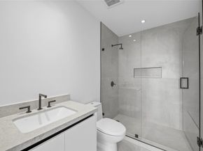 160 Isle Of Venice Drive 302, Fort Lauderdale FL 33301