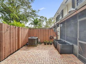 3301 Raleigh Street 4E, Hollywood FL 33021