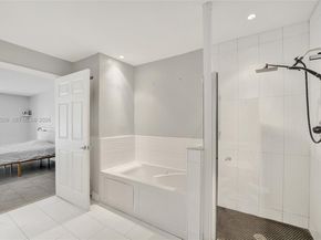 3301 Raleigh Street 4E, Hollywood FL 33021
