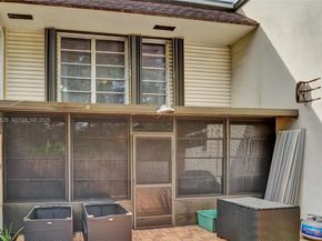 3301 Raleigh Street 4E, Hollywood FL 33021