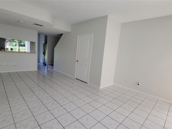 16731 Hemingway Drive, Weston FL 33326