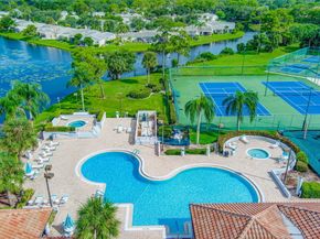 328 Hammocks Trail, Greenacres FL 33413
