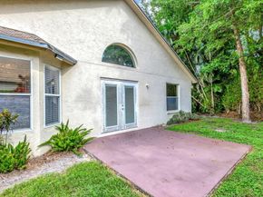 328 Hammocks Trail, Greenacres FL 33413