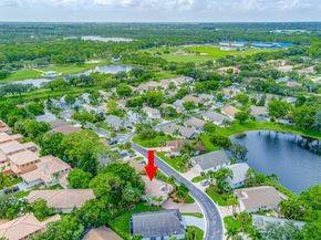 328 Hammocks Trail, Greenacres FL 33413