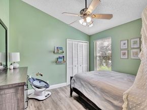 328 Hammocks Trail, Greenacres FL 33413