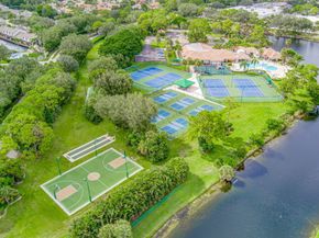 328 Hammocks Trail, Greenacres FL 33413