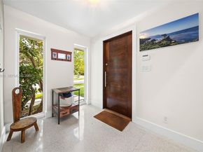 4595 N Jefferson Avenue, Miami Beach FL 33140