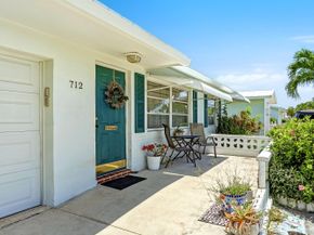 712 SW 18th Street, Boynton Beach FL 33426
