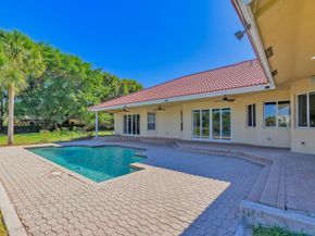 2710 Walkers Way, Weston FL 33331