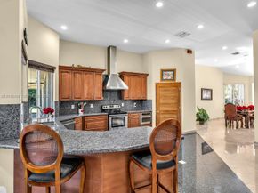 2710 Walkers Way, Weston FL 33331