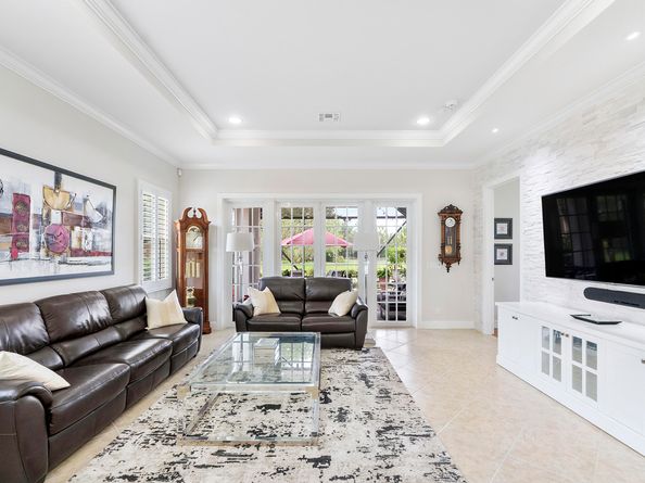 8240 NW 120th Way, Parkland FL 33076