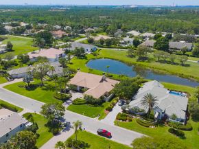 83 Sandbourne Lane, Palm Beach Gardens FL 33418