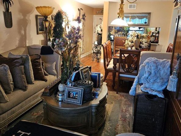 204 Lake Pointe Drive 107, Oakland Park FL 33309