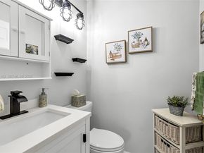 1910 NW 180th Way, Pembroke Pines FL 33029