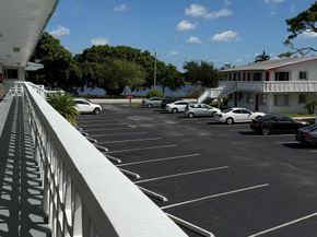 2102 Lake Osborne Drive 20, Lake Worth Beach FL 33461