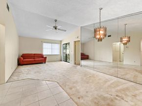 7665 Tahiti Lane 203, Lake Worth FL 33467