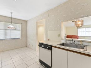 7665 Tahiti Lane 203, Lake Worth FL 33467