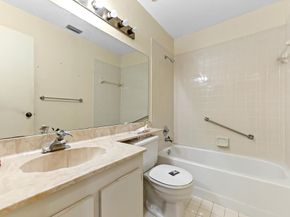 7665 Tahiti Lane 203, Lake Worth FL 33467