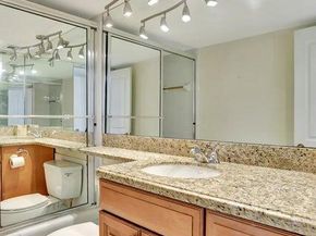 1021 Hillsboro Mile 1108, Hillsboro Beach FL 33062