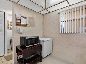 3050 Holiday Springs Boulevard 108, Margate FL 33063