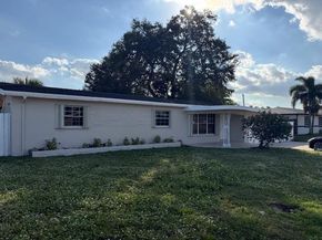 7040 SW 16th St, Pembroke Park FL 33023