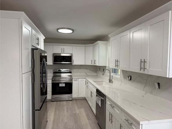 7040 SW 16th St, Pembroke Park FL 33023