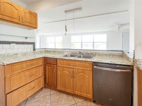 6425 Royal Palm Blvd, Margate FL 33063