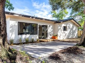 424 NE 2nd St, Pompano Beach FL 33060