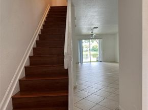 8236 SW 25th Ct 103, Hollywood FL 33025