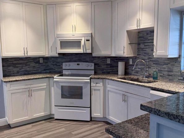 1 Greenway N 205, Royal Palm Beach FL 33411