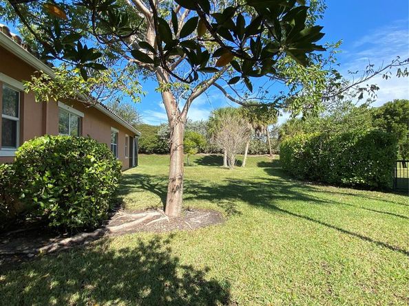 11877 NW 83rd Pl, Parkland FL 33076