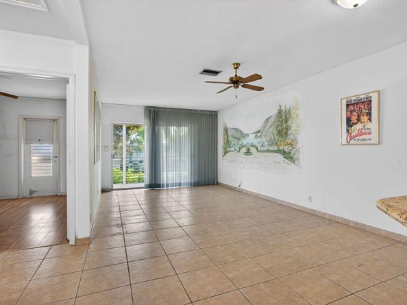 2131 NE 42nd Court 212e, Lighthouse Point FL 33064