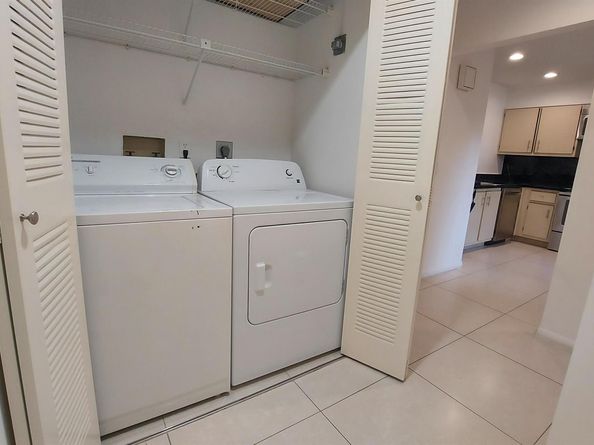 1203 Lakeview Drive E 1203, Royal Palm Beach FL 33411