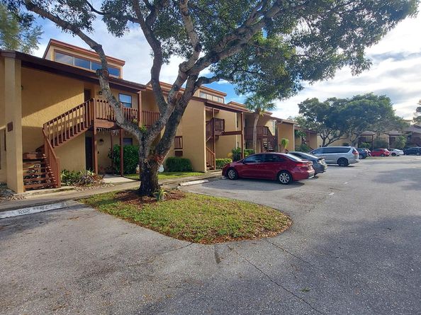 1203 Lakeview Drive E 1203, Royal Palm Beach FL 33411