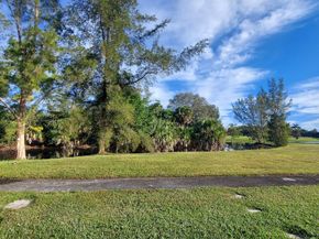 1203 Lakeview Drive E 1203, Royal Palm Beach FL 33411