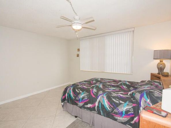 301 Croton Avenue 202, Lantana FL 33462