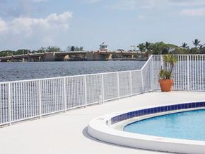 301 Croton Avenue 202, Lantana FL 33462